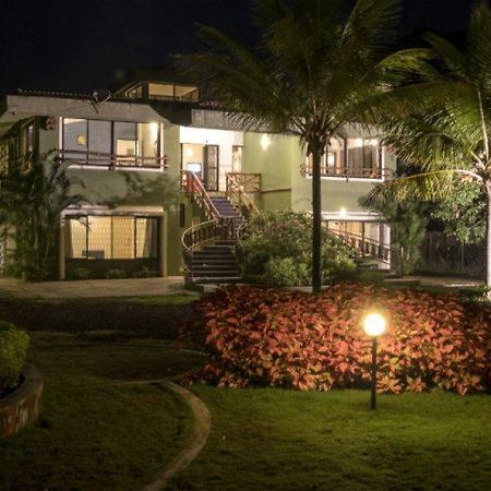 Golden Fields Resort Paud Экстерьер фото